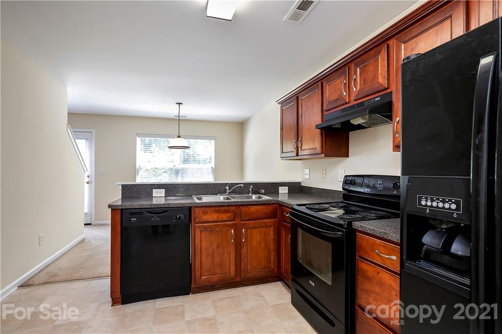 6824 Sunman Road Charlotte, NC 28216 - Photo 7 of 16 Gallery Image 7