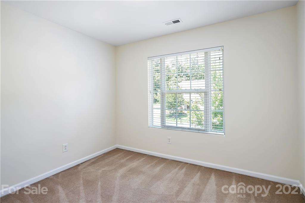 6824 Sunman Road Charlotte, NC 28216 - Photo 9 of 16 Gallery Image 9