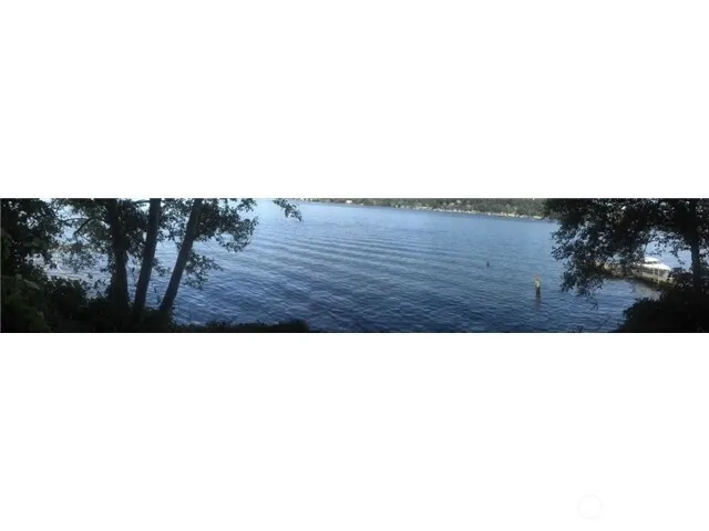 a view of an outdoor space