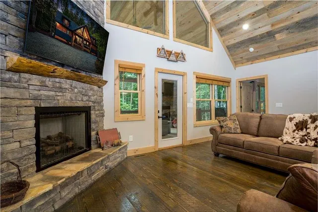 a view of a pathway with a house in the background