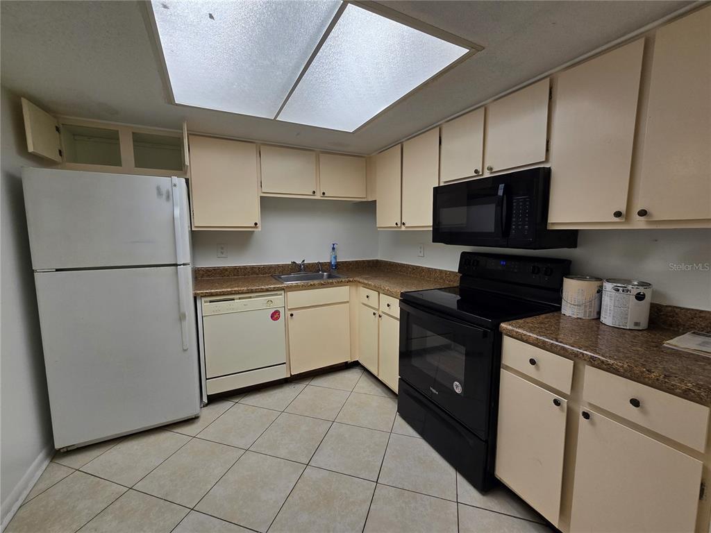 561 Fairways Circle, Unit A Ocala, FL 34472 - Photo 7 of 20