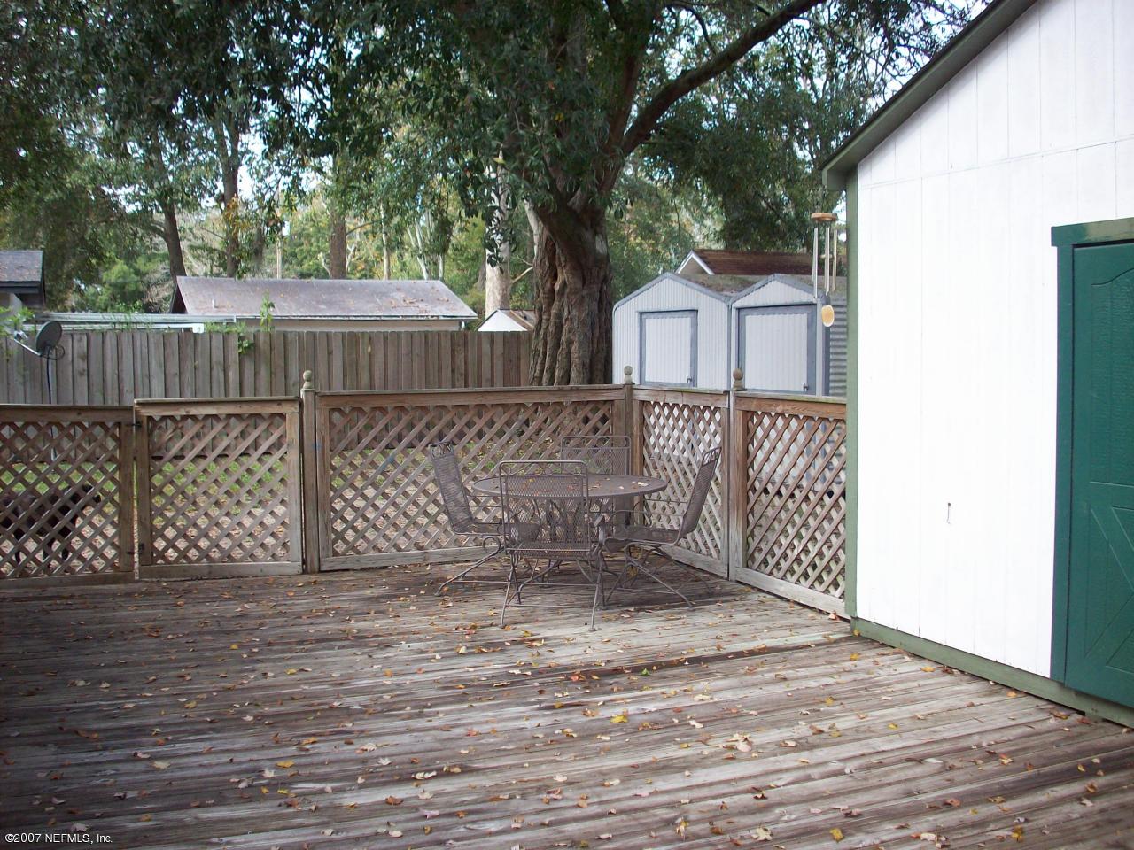 5363 Woodcrest Road Jacksonville, FL 32205 - Photo 5 of 11 Deck