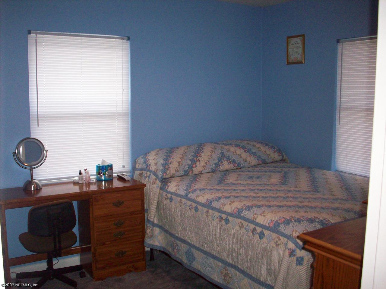 5363 Woodcrest Road Jacksonville, FL 32205 - Photo 9 of 11 Bedroom 2