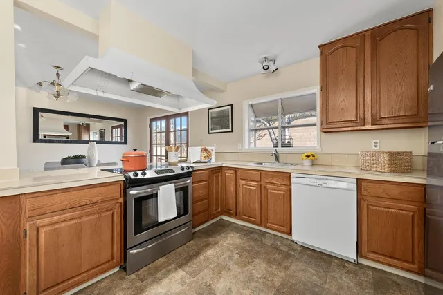 $1,398,000 | 2257 Portsmouth Way, San Mateo, CA 94403