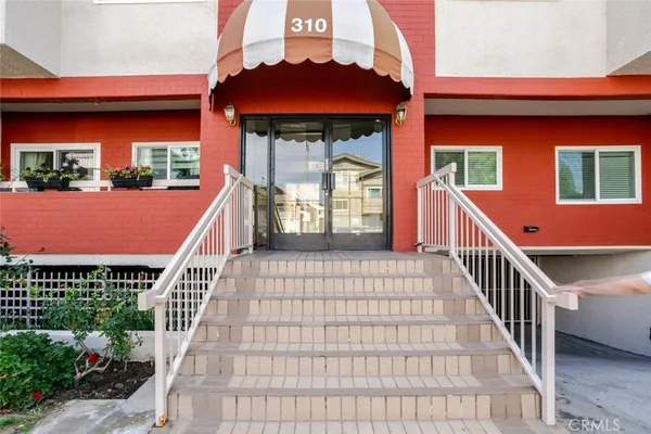 $3,900 | 310 East Providencia Avenue, Unit 108, Burbank, CA 91502