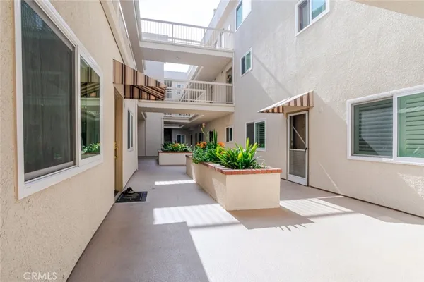 $3,900 | 310 East Providencia Avenue, Unit 108, Burbank, CA 91502