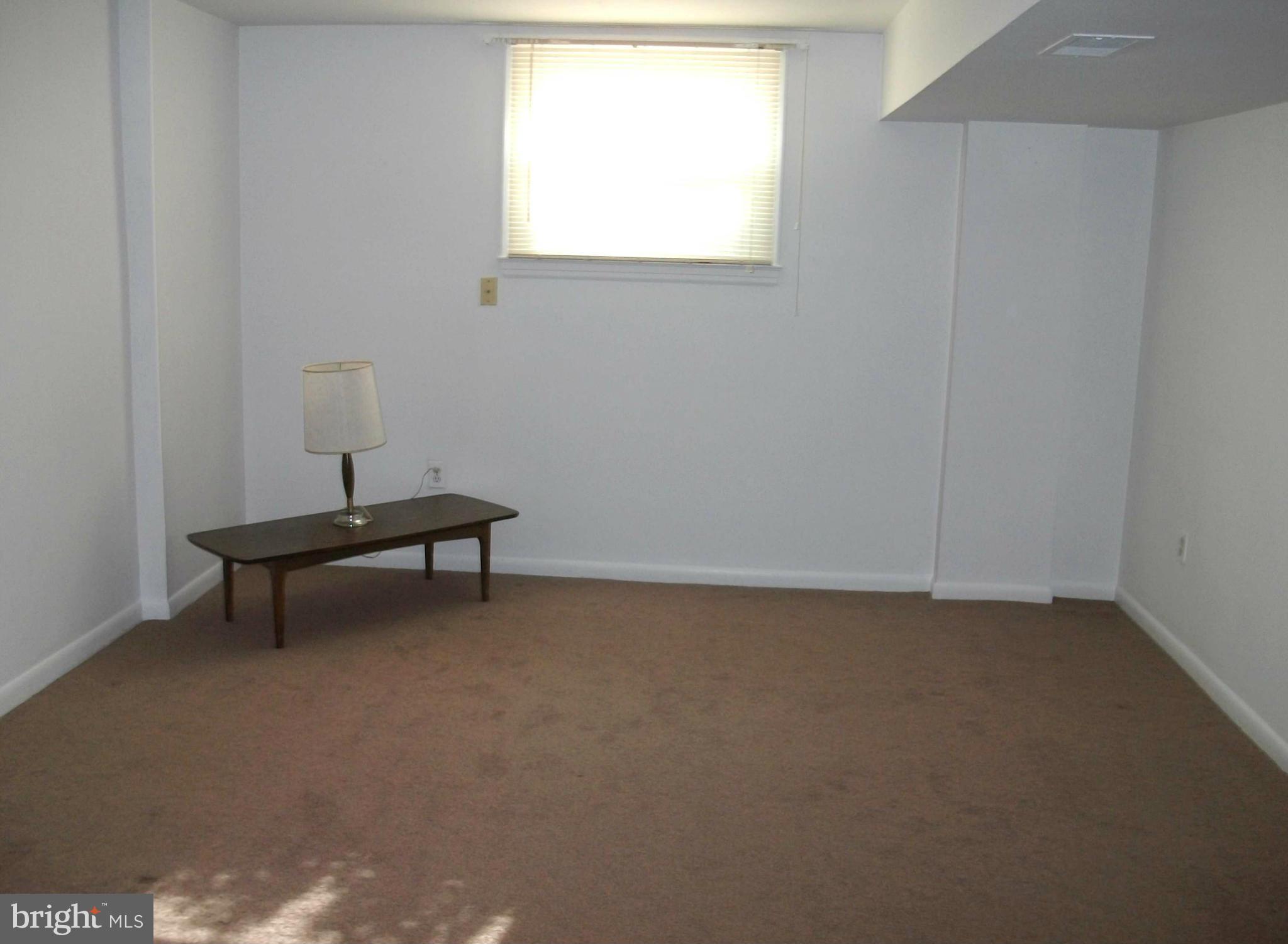 604 West Nettle Tree Road Sterling, VA 20164 - Photo 13 of 21 Family Room