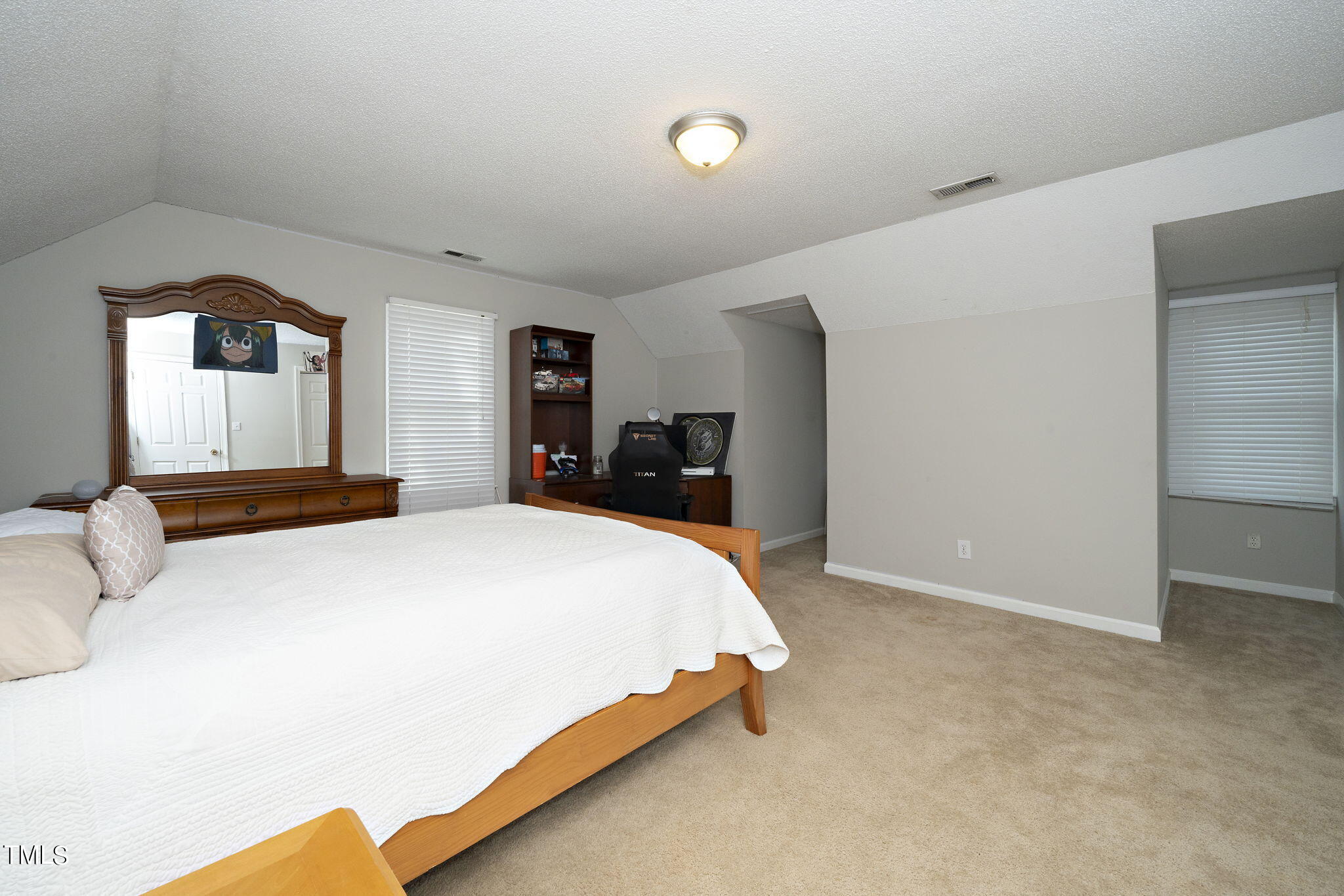 117 Trackers Road Cary, NC 27513 - Photo 17 of 24 18-web-or-mls-113 Trackers Road (14 of 2