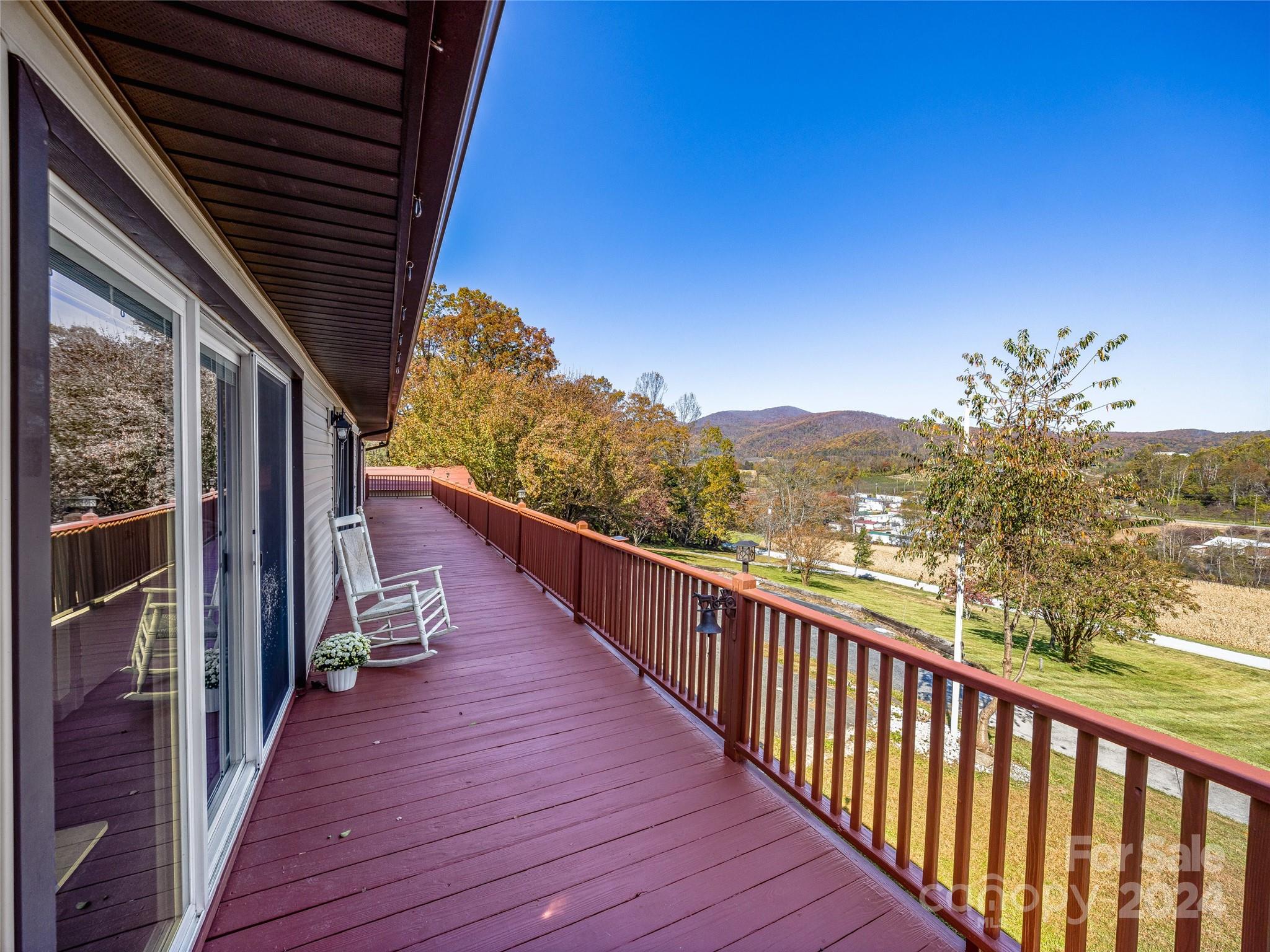 195 Whitehead Road Hendersonville, NC 28792 - Photo 27 of 39