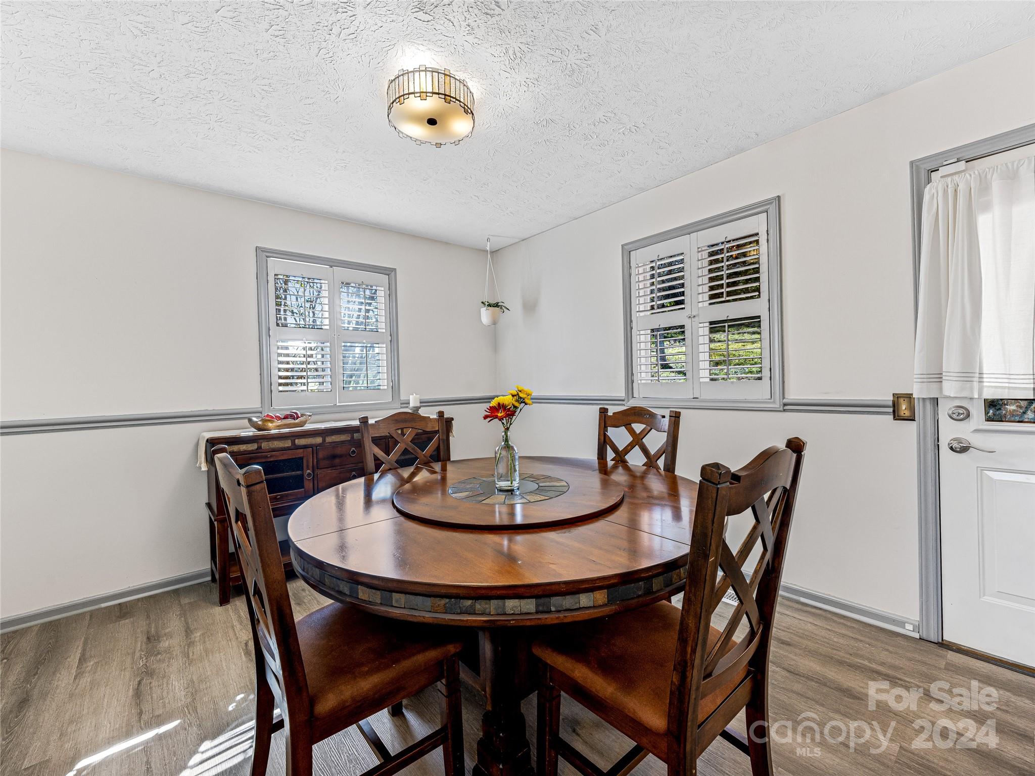 195 Whitehead Road Hendersonville, NC 28792 - Photo 7 of 39