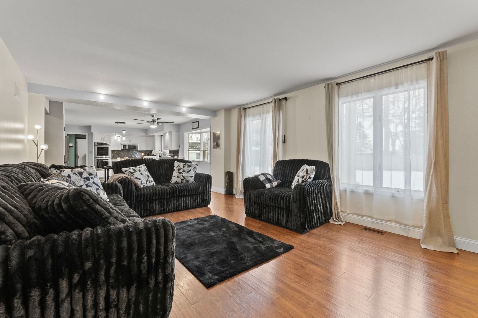 18118 Whitman Lane Lansing, IL 60438 - Photo 11 of 41