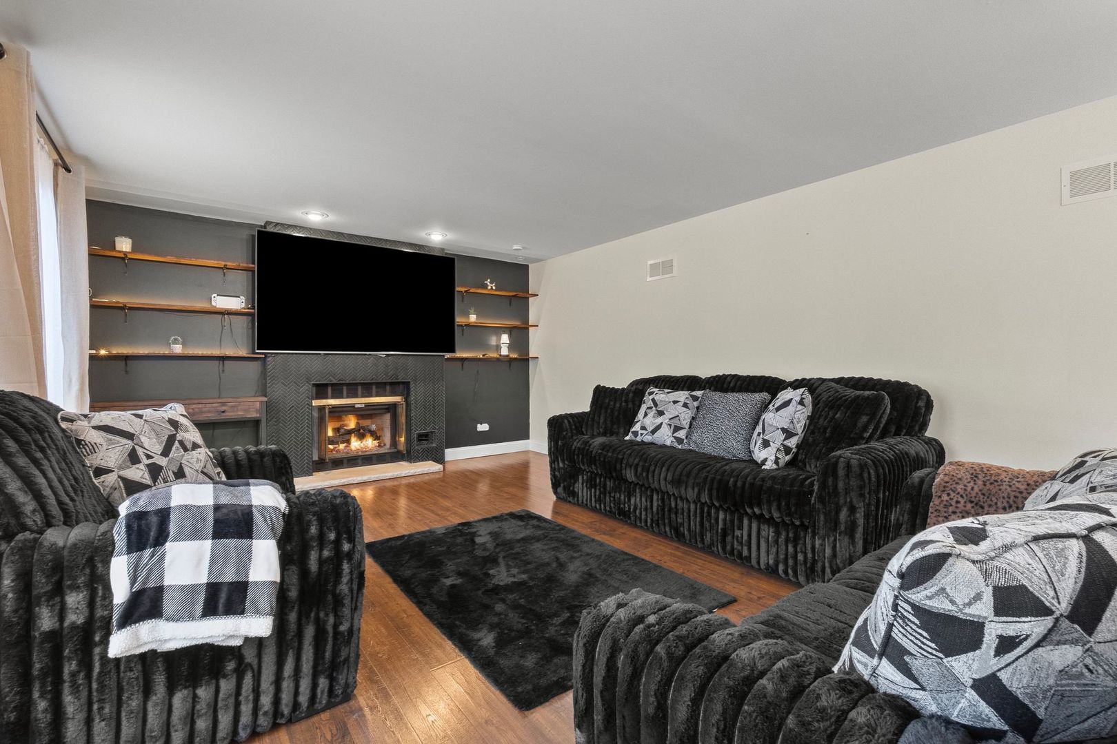 18118 Whitman Lane Lansing, IL 60438 - Photo 10 of 41