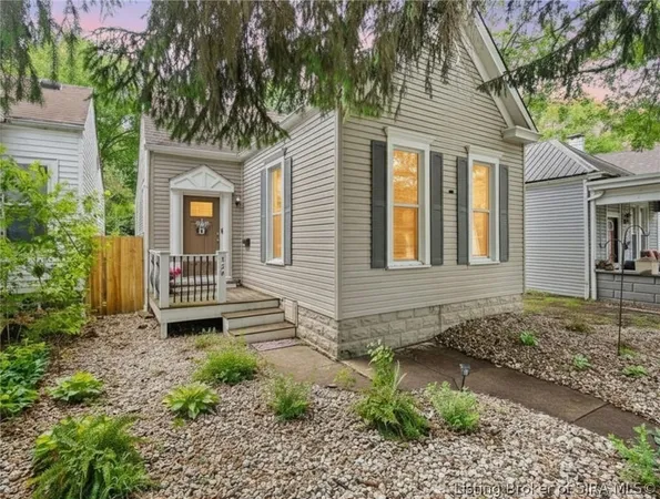 $229,000 | 329 East 14th Street, New Albany, IN 47150