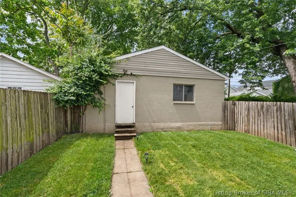 $229,000 | 329 East 14th Street, New Albany, IN 47150