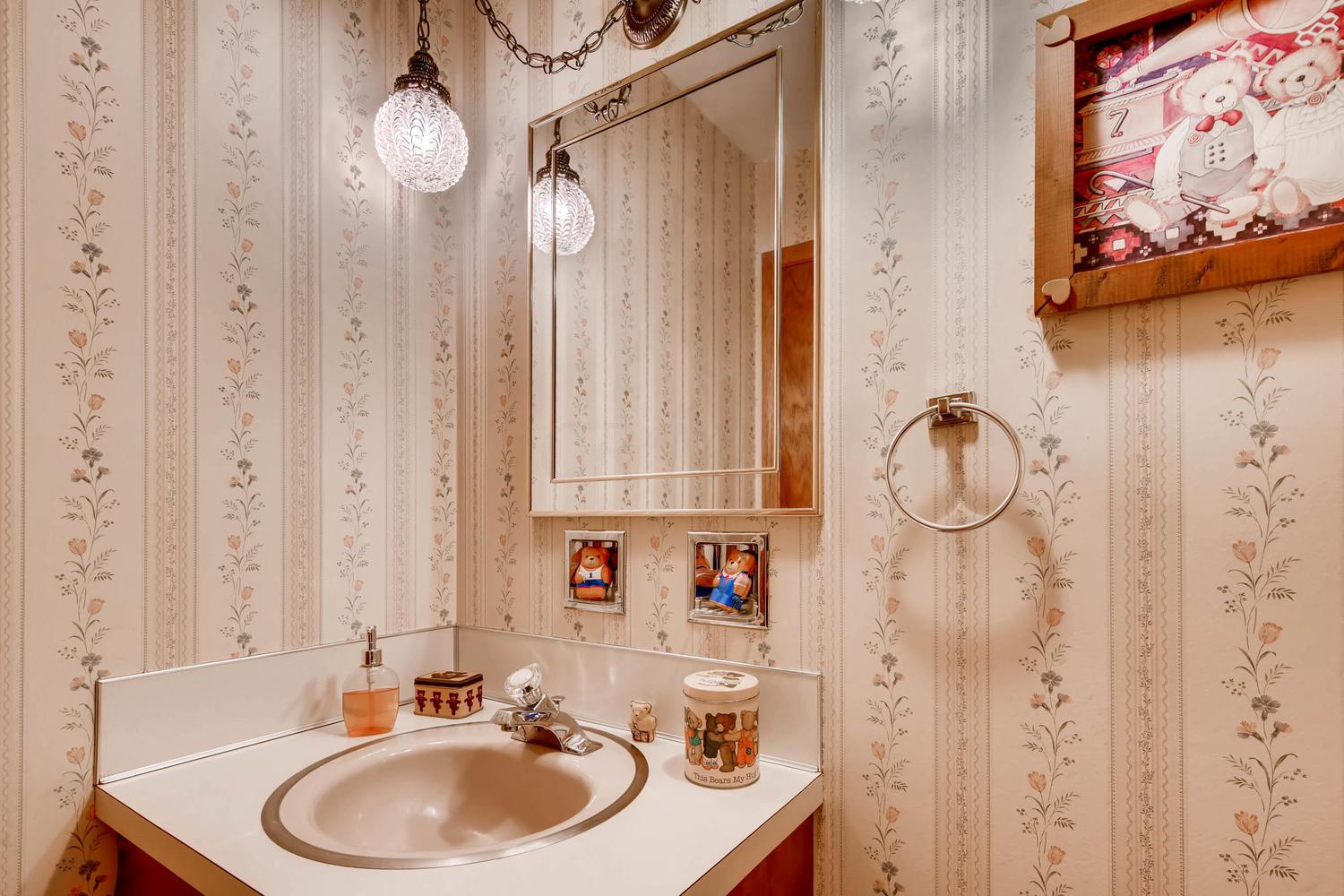 4582 Walburn Road Columbus, OH 43232 - Photo 19 of 23 Gallery Image 19