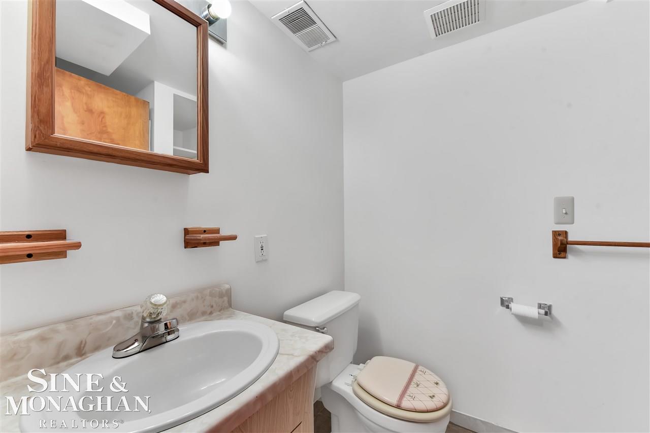 1713 Broadstone Road Grosse Pointe Woods, MI 48236 - Photo 40 of 41