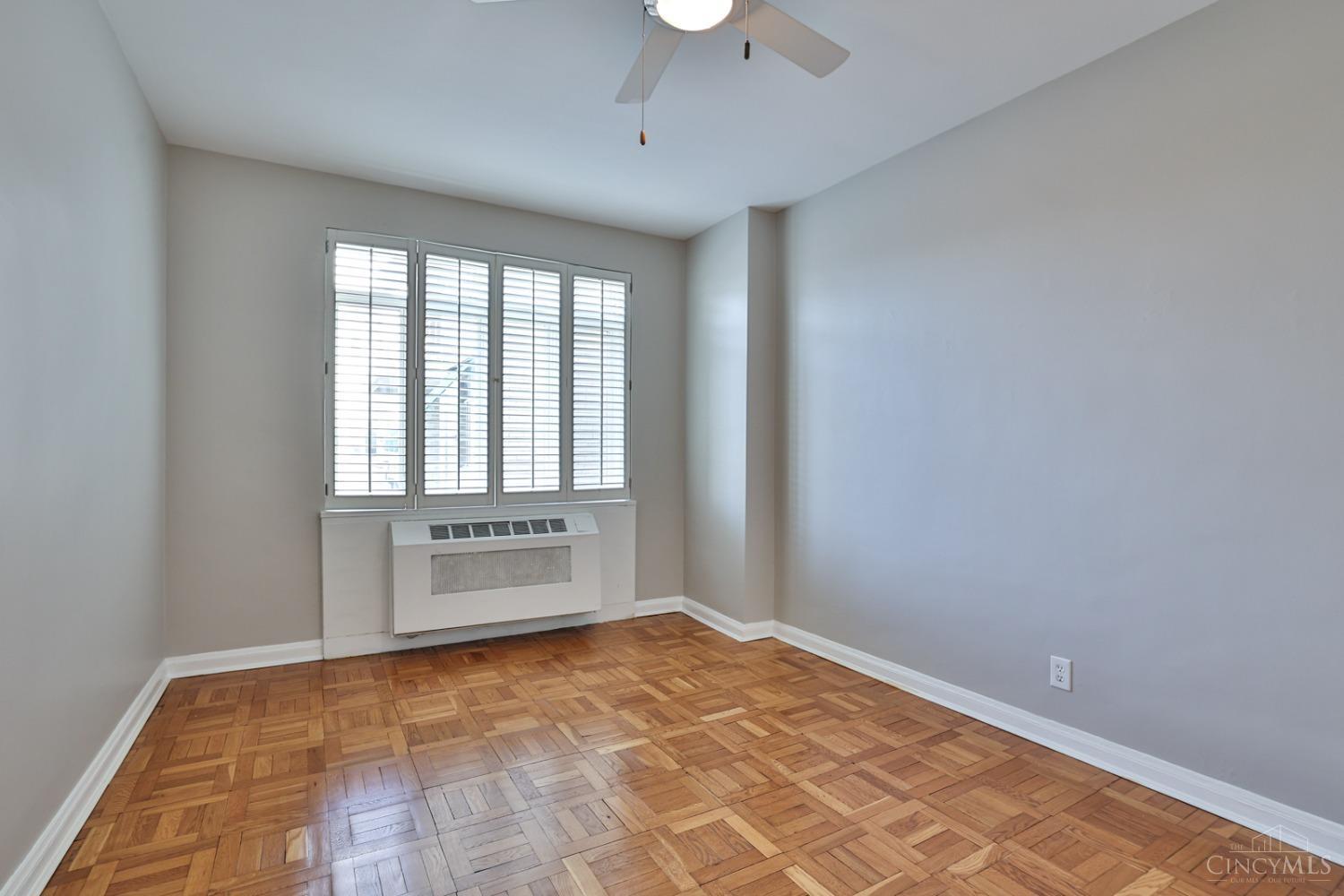 2372 Madison Road, Unit W2C Cincinnati, OH 45208 - Photo 14 of 24 Gallery Image 14