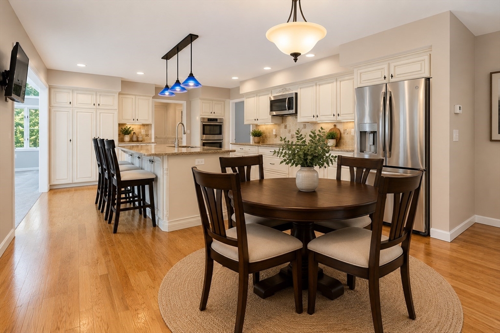 8 Turner Hill Road Medfield, MA 02052 - Photo 5 of 42