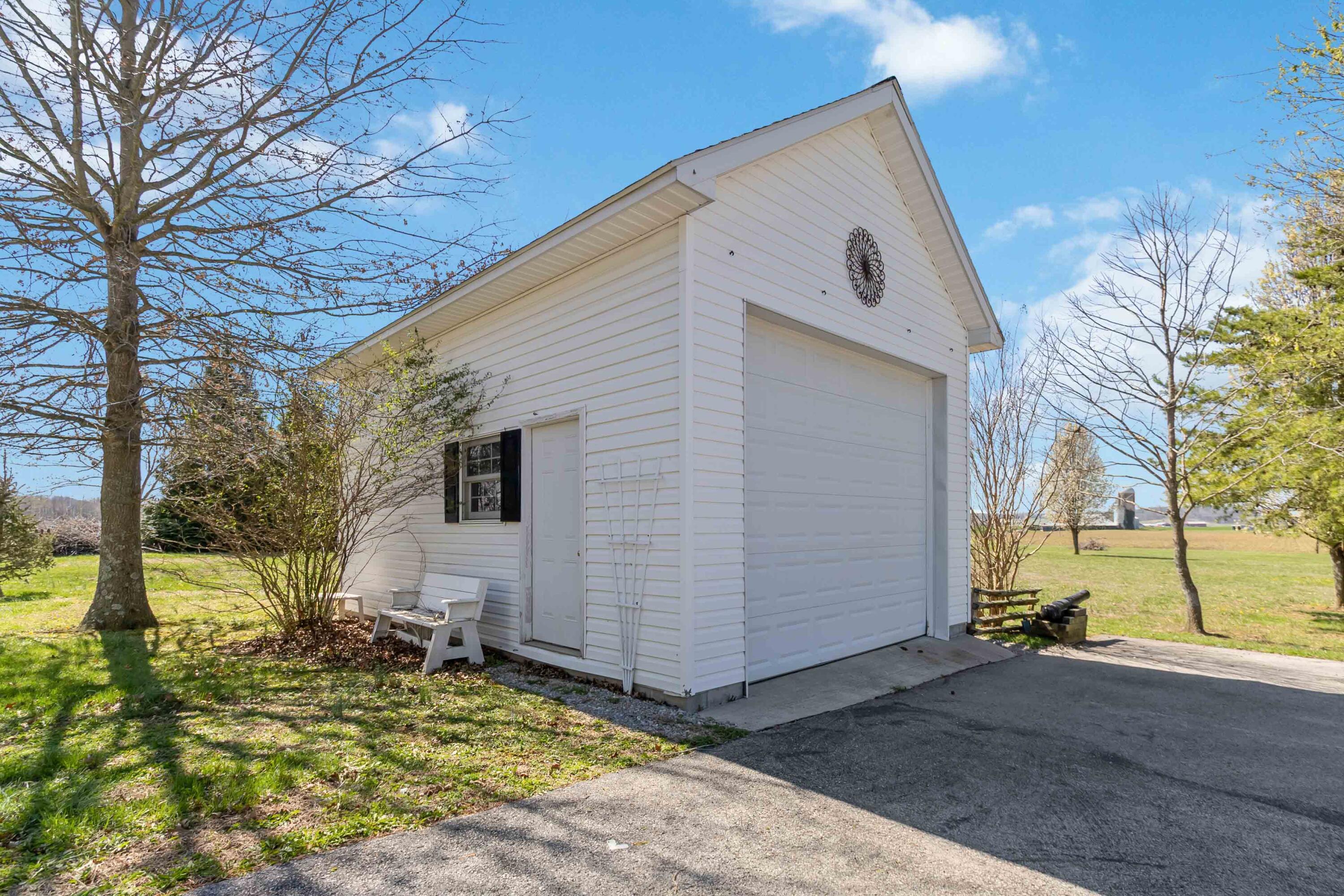 785 Frazer Road Monticello, KY 42633 - Photo 11 of 67 049
