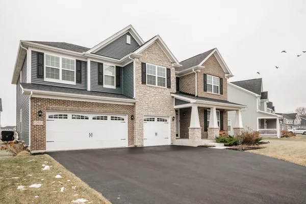 $4,950 | 12513 South Willowgate Lane, Plainfield, IL 60585