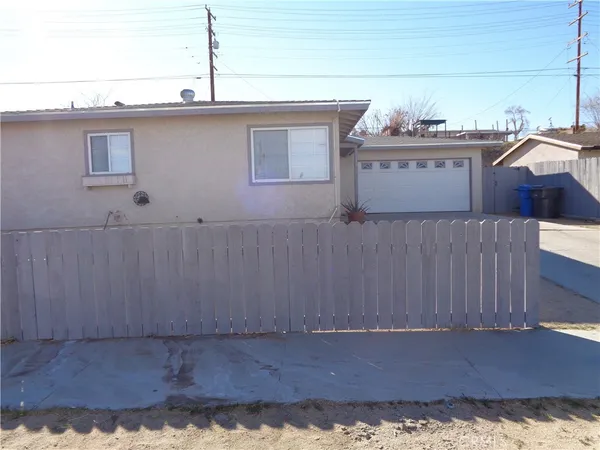 $1,800 | 710 Patricia Street, Barstow, CA 92311