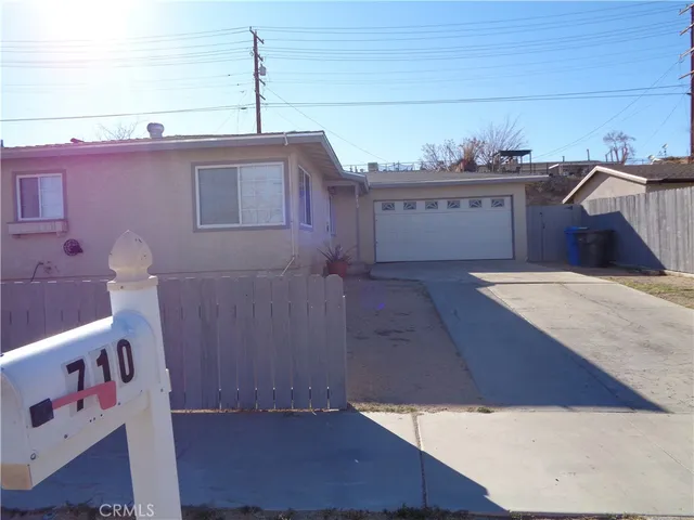 $1,800 | 710 Patricia Street, Barstow, CA 92311