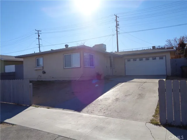 $1,800 | 710 Patricia Street, Barstow, CA 92311