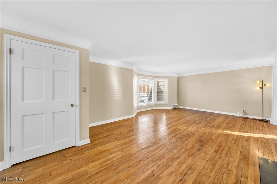 4166 Bushnell Road University Heights, OH 44118 - Photo 4 of 30