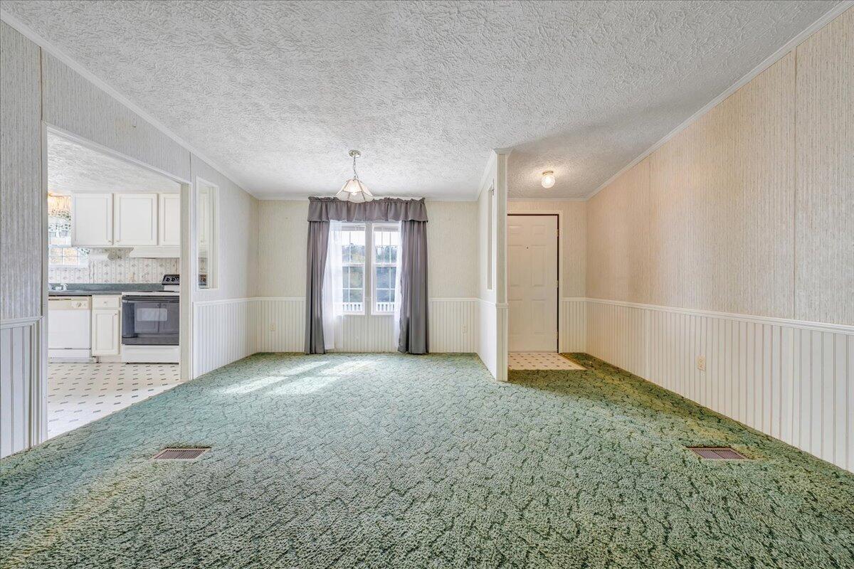142 River View Road Alderson, WV 24910 - Photo 9 of 63 Gallery Image 9