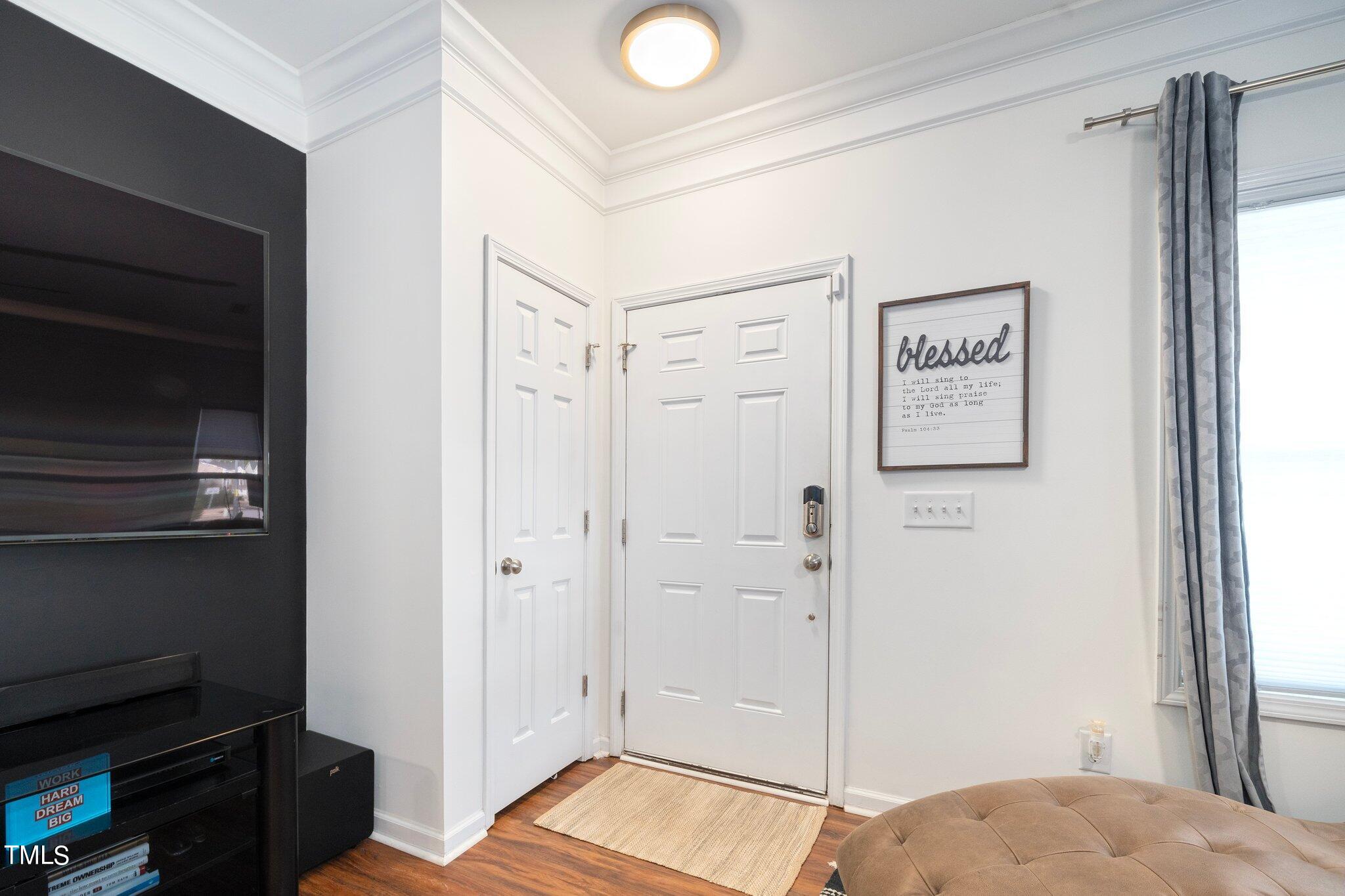 903 Ambergate Station Apex, NC 27502 - Photo 3 of 24