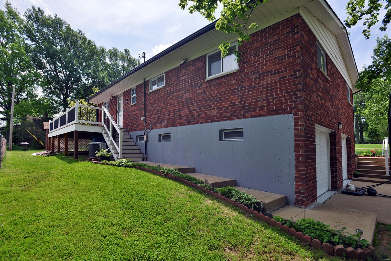 6843 Weber Road St. Louis, MO 63123 - Photo 5 of 34 Gallery Image 5