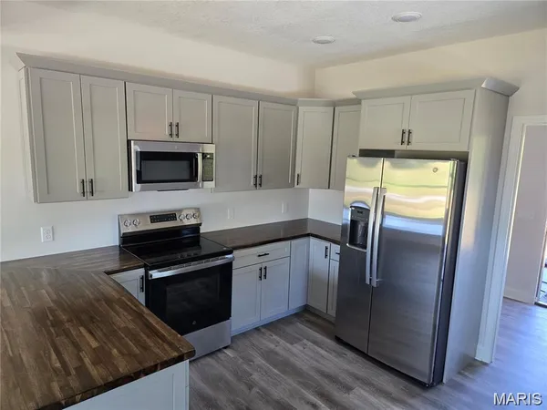 $299,900 | 17582 Monroe Road, Perry, MO 63462