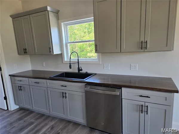 $299,900 | 17582 Monroe Road, Perry, MO 63462