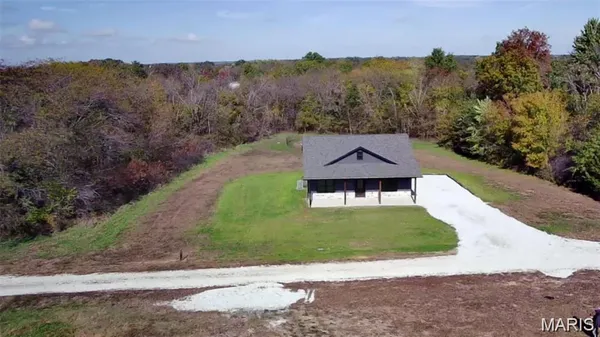 $299,900 | 17582 Monroe Road, Perry, MO 63462