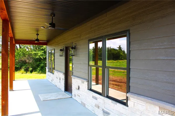 $299,900 | 17582 Monroe Road, Perry, MO 63462