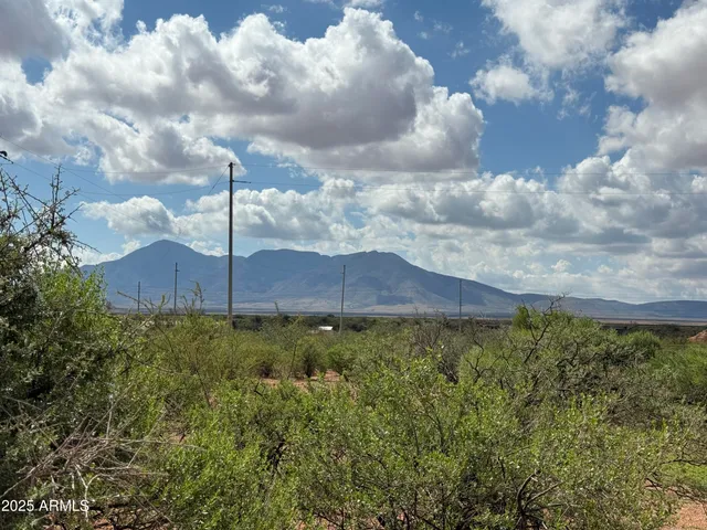 $337,000 | 1800 South Dark Moon Lane, Bisbee, AZ 85603