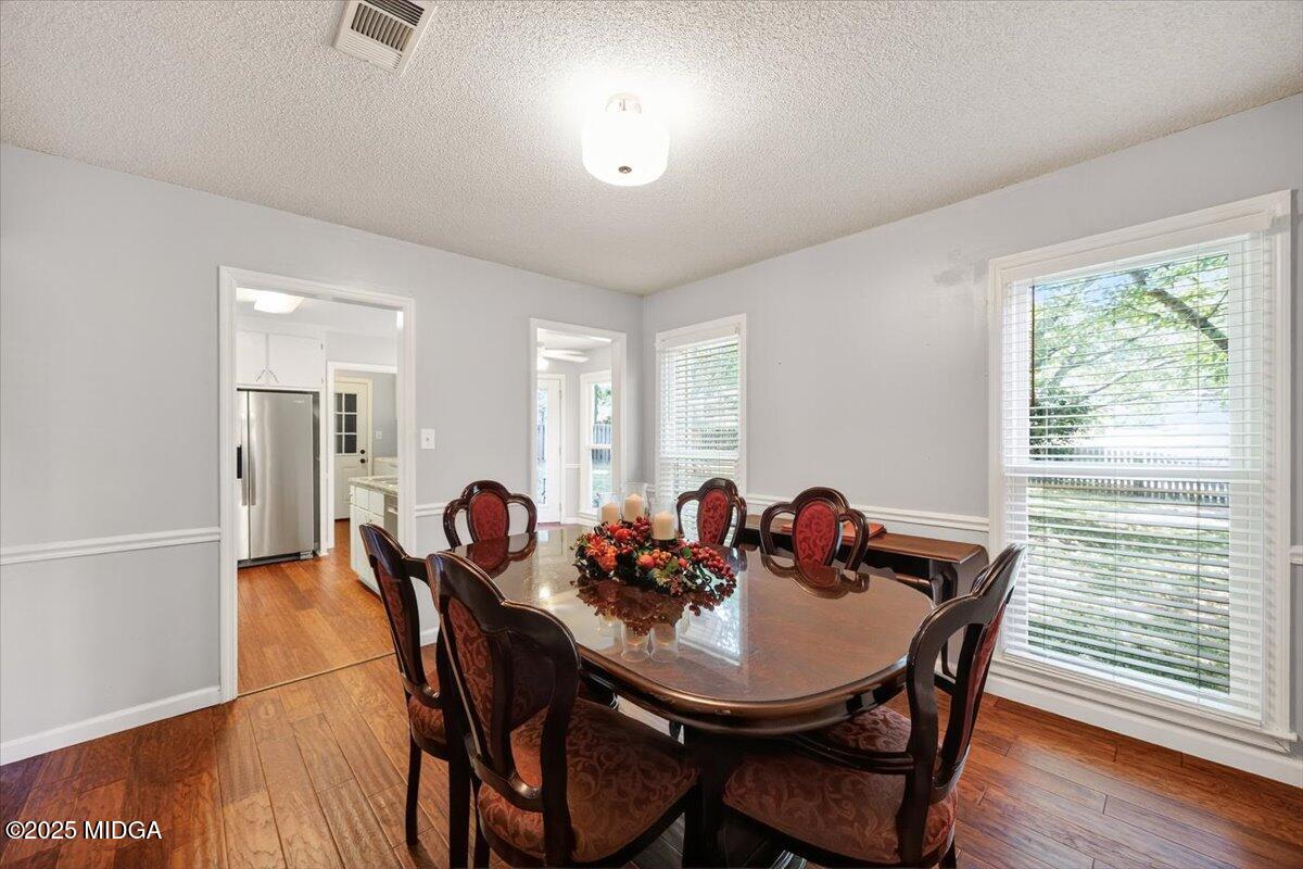 117 Chadwick Drive Macon, GA 31210 - Photo 15 of 32 a dining room with furniture and window