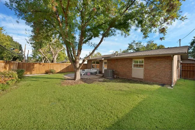 $415,000 | 804 Vinecrest Lane, Richardson, TX 75080