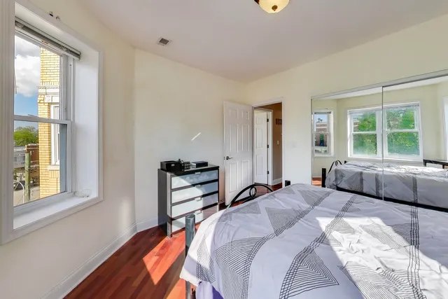 $240,000 | 3215 North Francisco Avenue, Unit 3S, Chicago, IL 60618