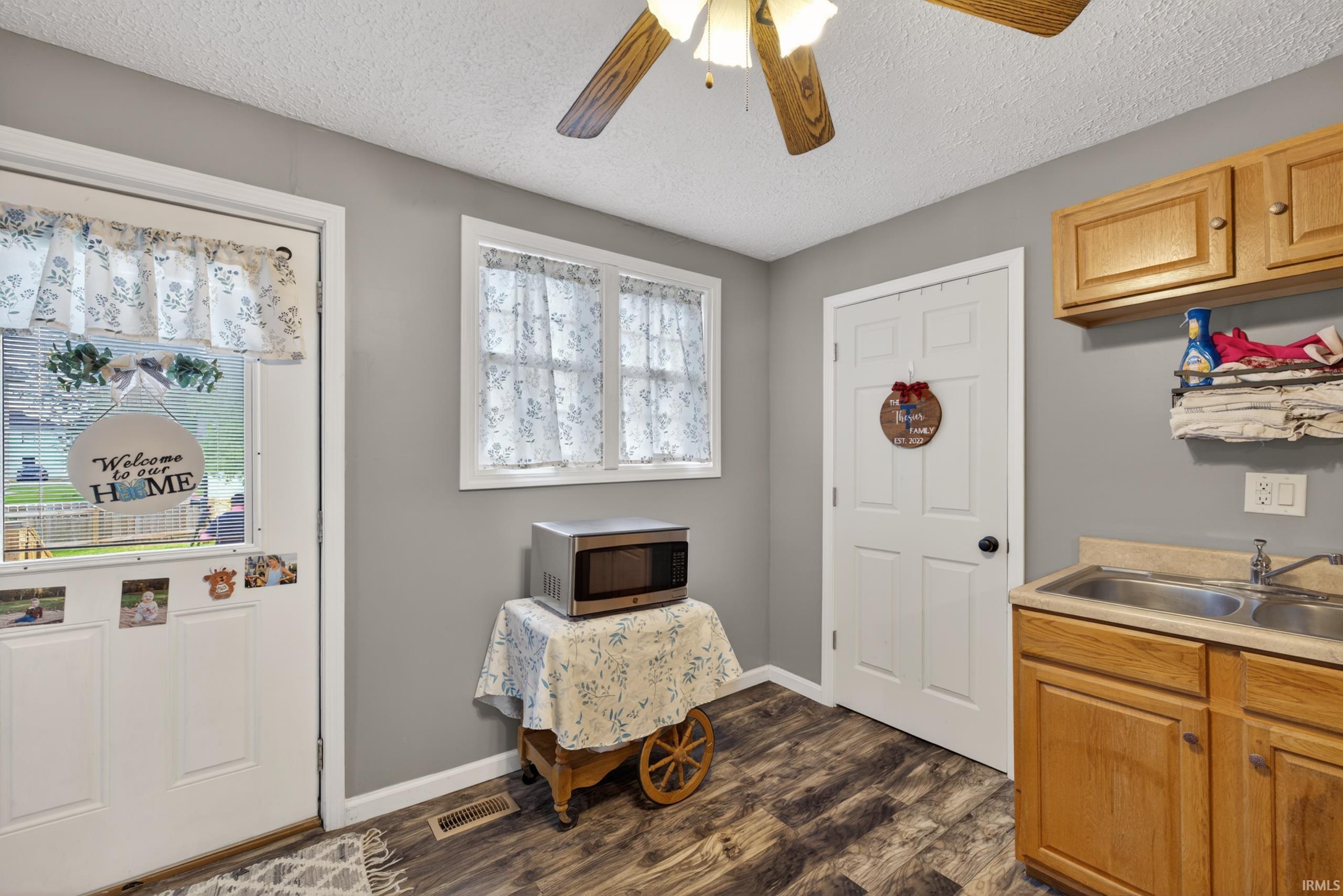 910 West Oak Street Mitchell, IN 47446 - Photo 16 of 36