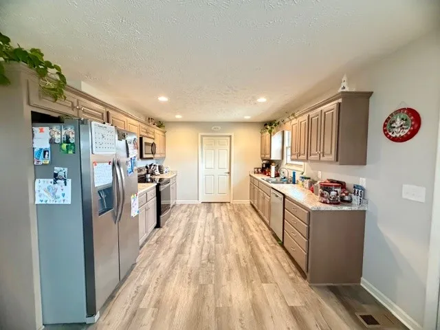 $319,000 | 542 Aedc Lakeview Road, Estill Springs, TN 37330