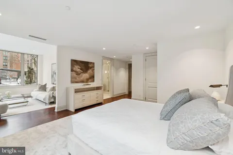 $4,000,000 | 3150 South Street Northwest, Unit 1A, Washington, DC 20007