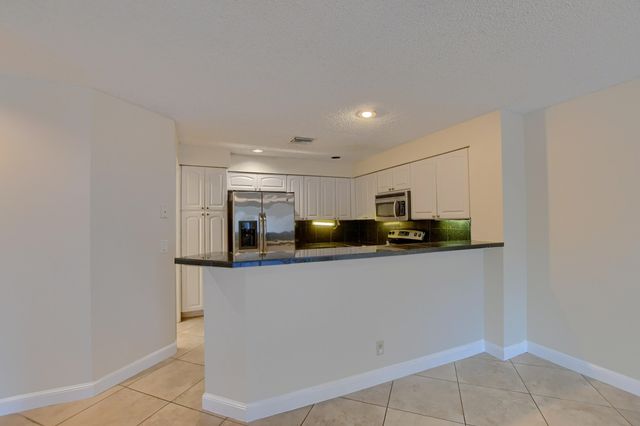 $450,000 | 2252 Northwest 53rd Street, Boca Raton, FL 33496