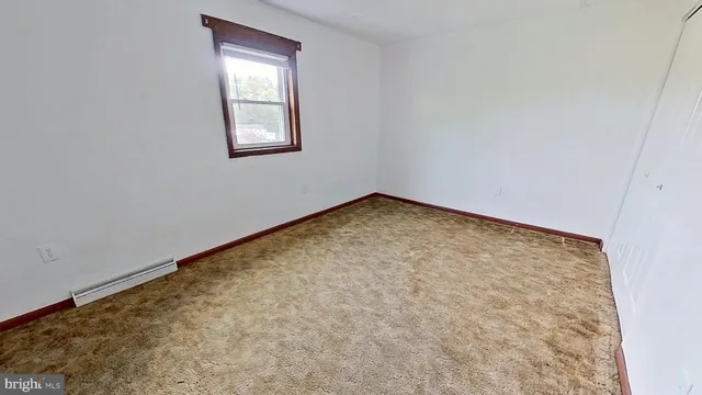 $925 | 16 Winter Avenue, Glen Rock, PA 17327