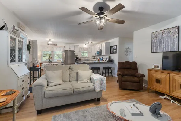 $395,000 | 2015 Highway 70 West, Dickson, TN 37055