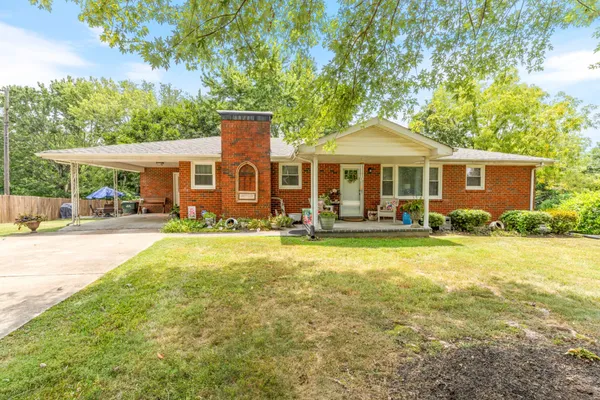 $395,000 | 2015 Highway 70 West, Dickson, TN 37055