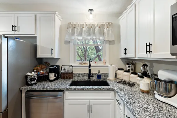 $395,000 | 2015 Highway 70 West, Dickson, TN 37055