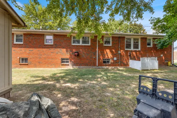 $395,000 | 2015 Highway 70 West, Dickson, TN 37055