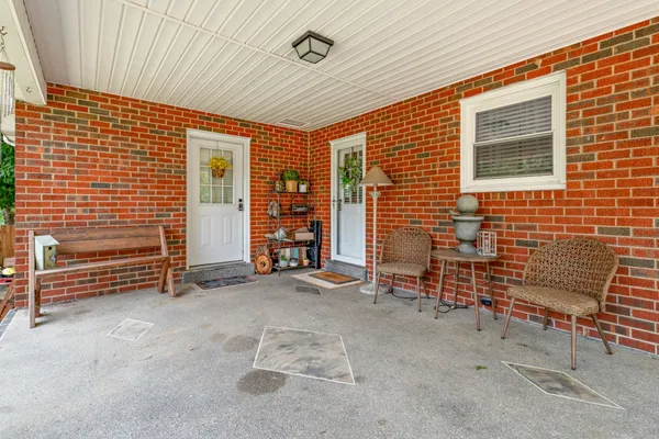 $395,000 | 2015 Highway 70 West, Dickson, TN 37055