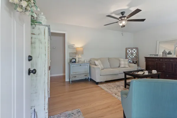$395,000 | 2015 Highway 70 West, Dickson, TN 37055